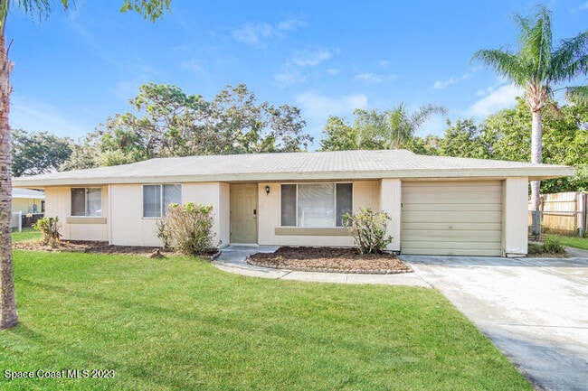 property at 912 Gatewood Ct NE