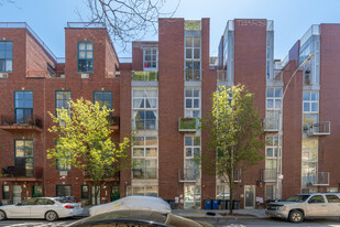 166 Scholes St in Brooklyn, NY - Building Photo