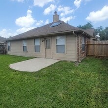 1411 Hunter Ridge Ct in Fresno, TX - Building Photo - Building Photo
