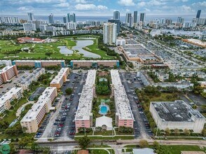 200 NE 12th Ave in Hallandale Beach, FL - Building Photo - Building Photo
