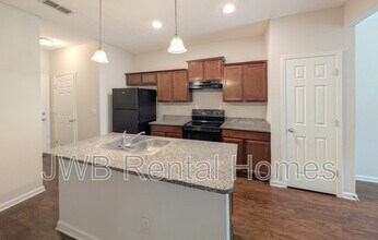 1459 Lawrence Pl in Jacksonville, FL - Building Photo - Building Photo