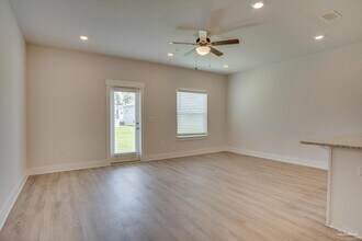 1538 Iroquois Ct in Pensacola, FL - Building Photo - Building Photo
