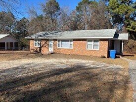 7522 Decatur Dr in Fayetteville, NC - Building Photo