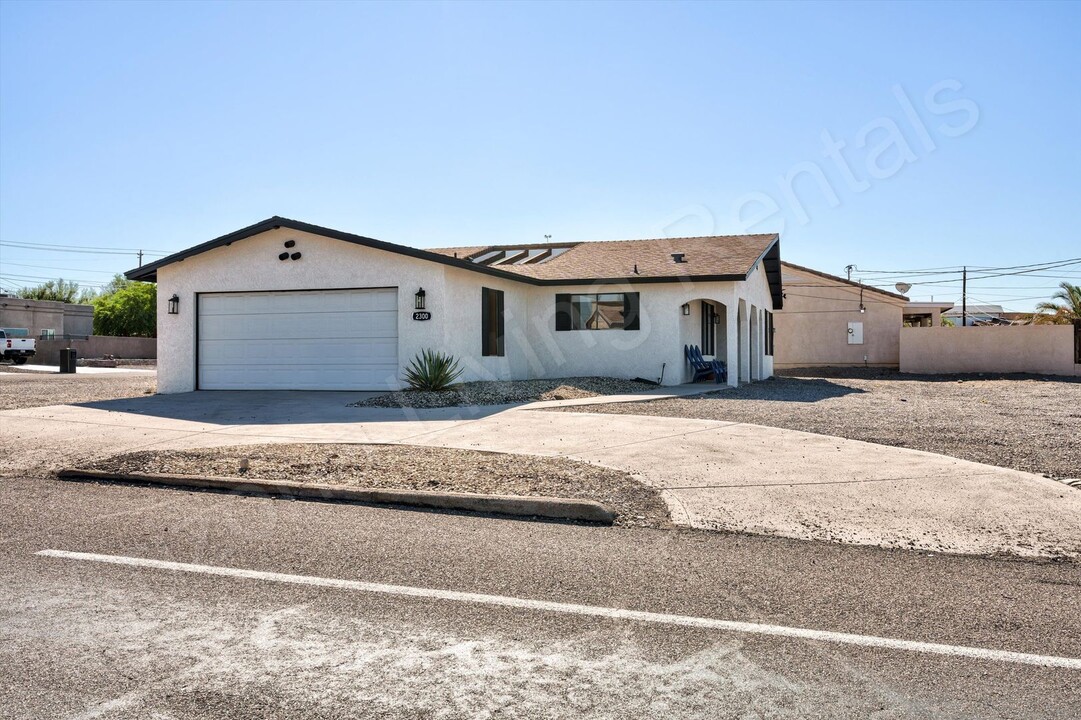 2300 Palo Verde Blvd S in Lake Havasu City, AZ - Foto de edificio