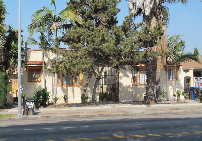 4307 S Normandie Ave in Los Angeles, CA - Building Photo - Building Photo