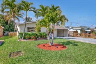 1210 Skylark Ln in Lantana, FL - Building Photo - Building Photo