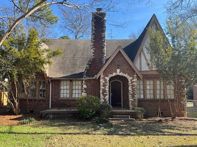 property at 3349 Lexington Rd