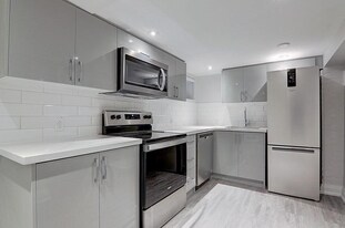 454 Markham St in Toronto, ON - Building Photo