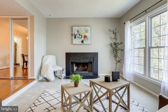 2911 S Woodstock St in Arlington, VA - Building Photo - Building Photo