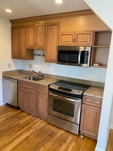 7 Greenfield Ave, Unit A in Ridgefield, CT - Foto de edificio - Building Photo