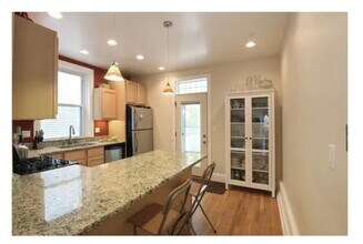 2733 W Ainslie St, Unit Apt 1 in Chicago, IL - Building Photo - Building Photo