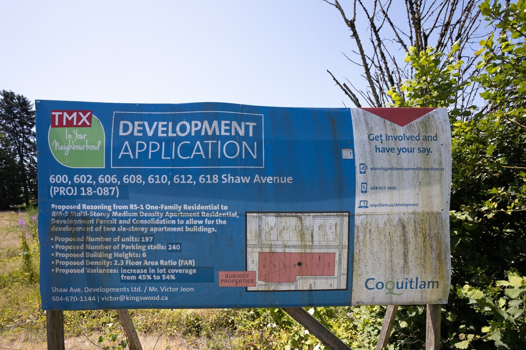 Level in Coquitlam, BC - Building Photo