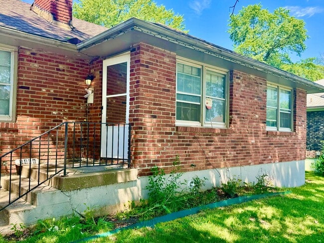 5404-5406 Ditzler Ave in Raytown, MO - Building Photo - Building Photo