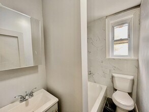 159 Hutton St in Jersey City, NJ - Building Photo - Building Photo