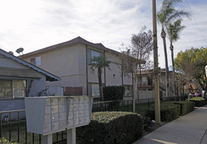 4841 W Canoga St Apartments