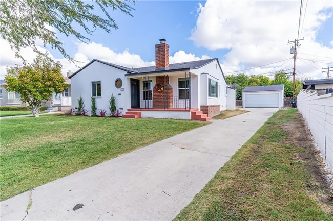 1649 Crestview Ave in San Bernardino, CA - Foto de edificio - Building Photo