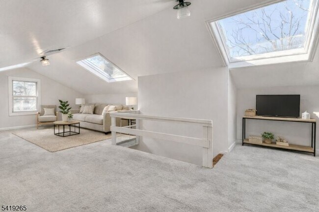 273 W Mt Pleasant Ave in Livingston, NJ - Building Photo - Building Photo