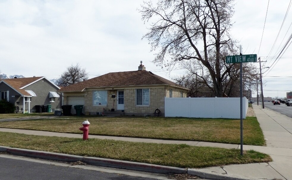 172 E Mountain View Dr in Murray, UT - Building Photo