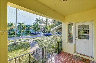 1425 Madison St in Hollywood, FL - Building Photo - Building Photo