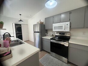 7164 LILE Ter in Ft. Myers, FL - Building Photo - Building Photo