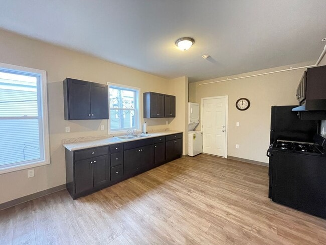 463 Beech St in Manchester, NH - Building Photo - Building Photo