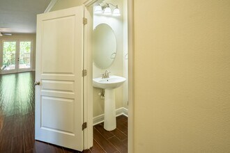 2724 E Church St in Orlando, FL - Building Photo - Building Photo
