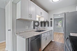 3027 Rotunda Ct S in Columbus, OH - Building Photo - Building Photo