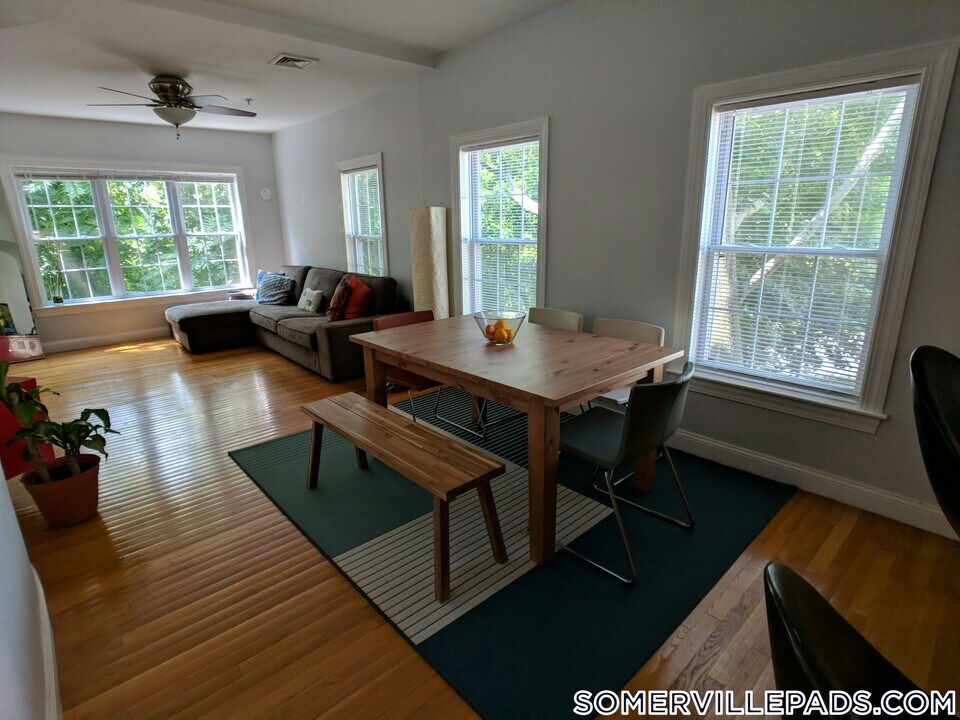 104 Woodstock St in Somerville, MA - Building Photo