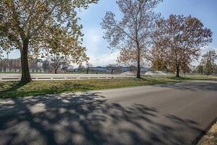 Steinhurst Manor in Columbus, IN - Building Photo