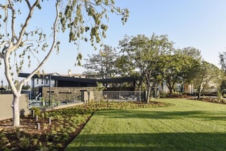 810 Beacon in Irvine, CA - Building Photo - Building Photo