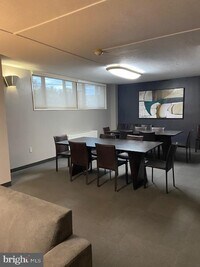 1 E University Pkwy photo'