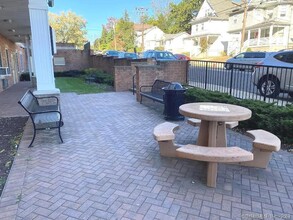 18 Quintard Terrace in Stamford, CT - Building Photo - Building Photo