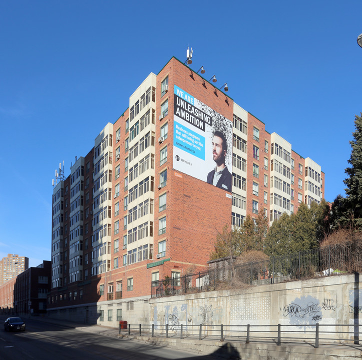 The Rankin Apartments in Toronto, ON - Building Photo