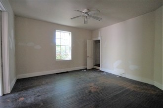 4544 Glenway Ave in Cincinnati, OH - Building Photo - Interior Photo