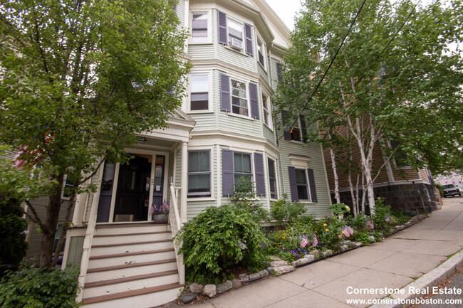 142 Calumet St, Unit 2 in Boston, MA - Building Photo - Building Photo