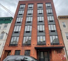 316 Forrest St in Jersey City, NJ - Building Photo