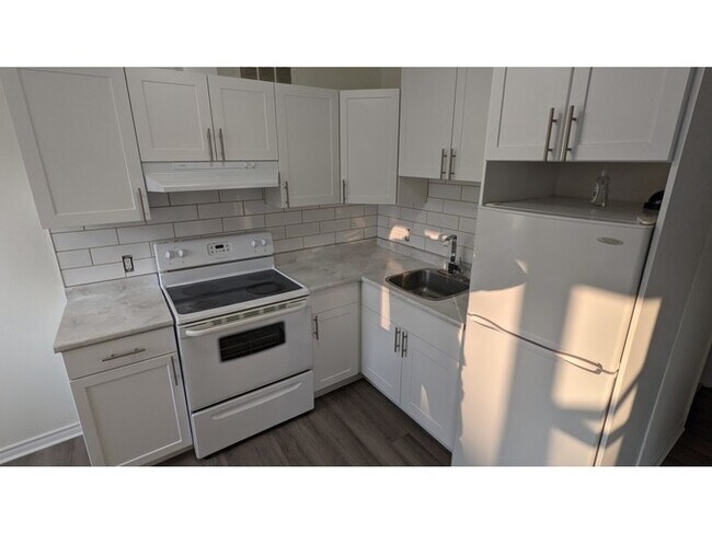 554 Brandon Ave in Winnipeg, MB - Building Photo - Building Photo