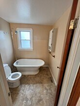 6800 Fullerton Ave in Cleveland, OH - Building Photo - Building Photo