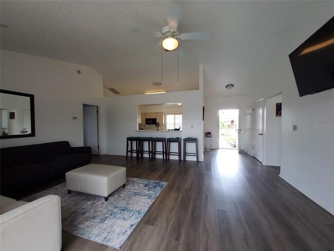 138 Valentino Ct in Davenport, FL - Building Photo - Building Photo