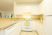 Crestview Apartments in Belmont, CA - Building Photo - Interior Photo