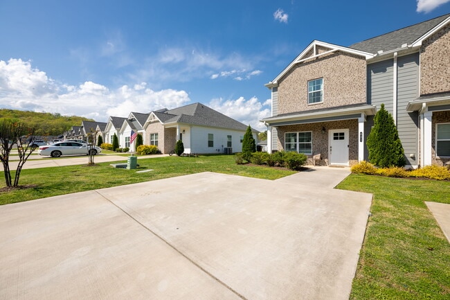 631 NE Bellingham Dr in Cleveland, TN - Building Photo - Building Photo