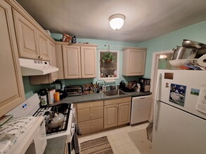 246 S Exeter St, Unit 1 in Baltimore, MD - Building Photo - Building Photo