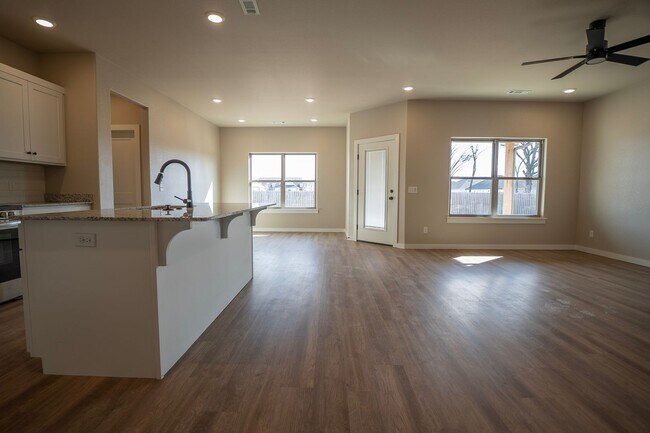 300 N Mojave St in Farmington, AR - Building Photo - Building Photo