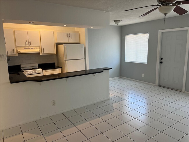 property at 1812 E Oakland Park Blvd