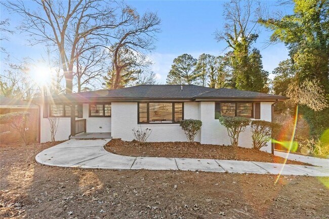 property at 2241 Glendale Dr