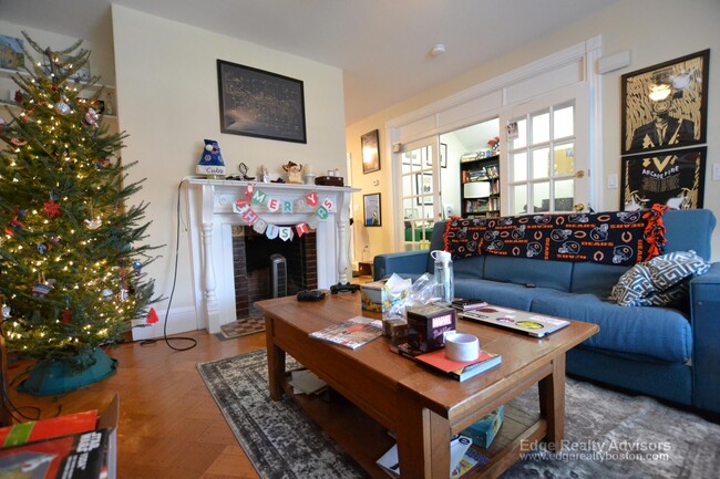 72 Parsons St, Unit 1 in Boston, MA - Building Photo - Building Photo