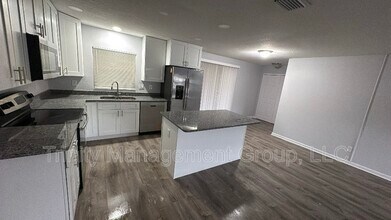 2000 NE 50th Pl in Ocala, FL - Building Photo - Building Photo