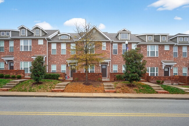 117 Charlotte Dr, Unit 117