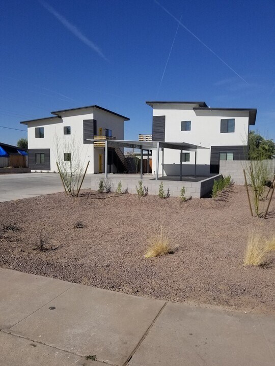 813 E Siesta Dr in Phoenix, AZ - Building Photo