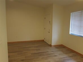 7023 SW 21st Ln in Gainesville, FL - Building Photo - Building Photo